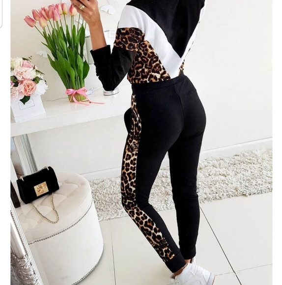 New! 2 PC Leopard Jogger Tracksuit Set - Picture 3 of 8